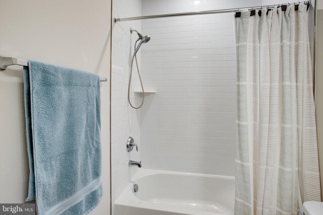 18351 Moss Garden Rd, Dumfries, VA 22026 - full bathroom with shower / bath combination with curtain and toilet