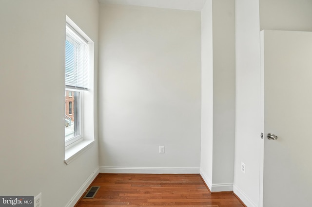 437 Pitman Pl, Baltimore, MD 21202 - unfurnished room featuring wood finished floors and baseboards