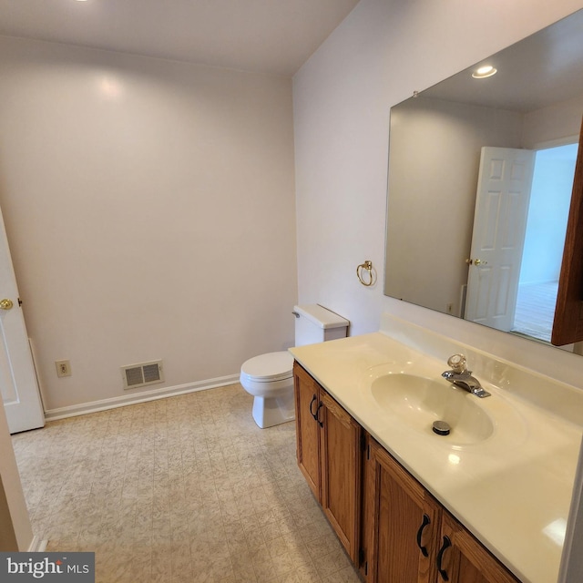 184 Steven Ln, Wilmington, DE 19808 - bathroom with vanity and recessed lighting