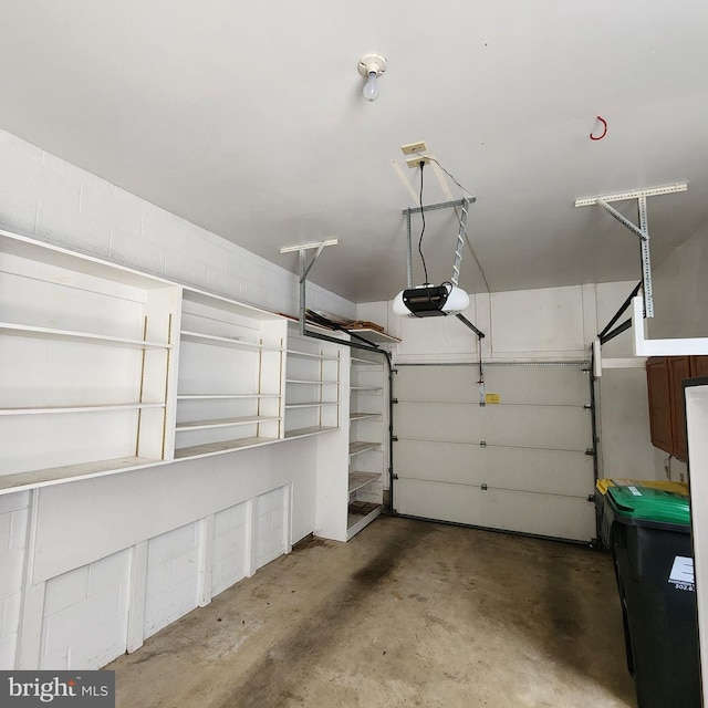 184 Steven Ln, Wilmington, DE 19808 - garage featuring a garage door opener