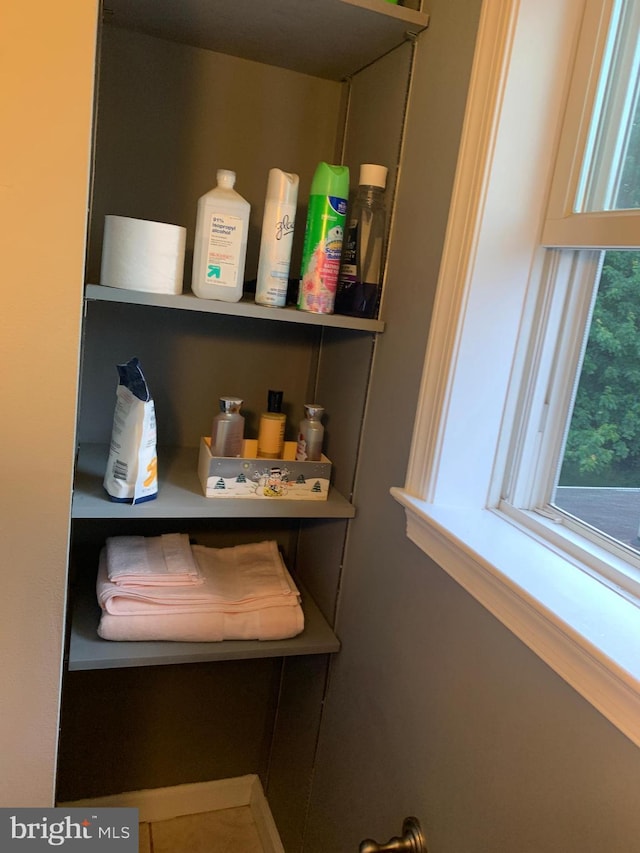 554 Locust St, Bristol, PA 19007 - view of pantry