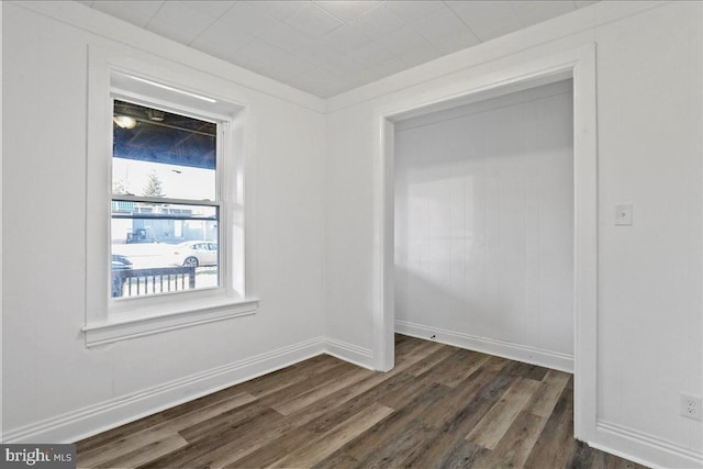 18 Belview Ave, Hagerstown, MD 21742 - spare room featuring dark wood-style flooring and baseboards