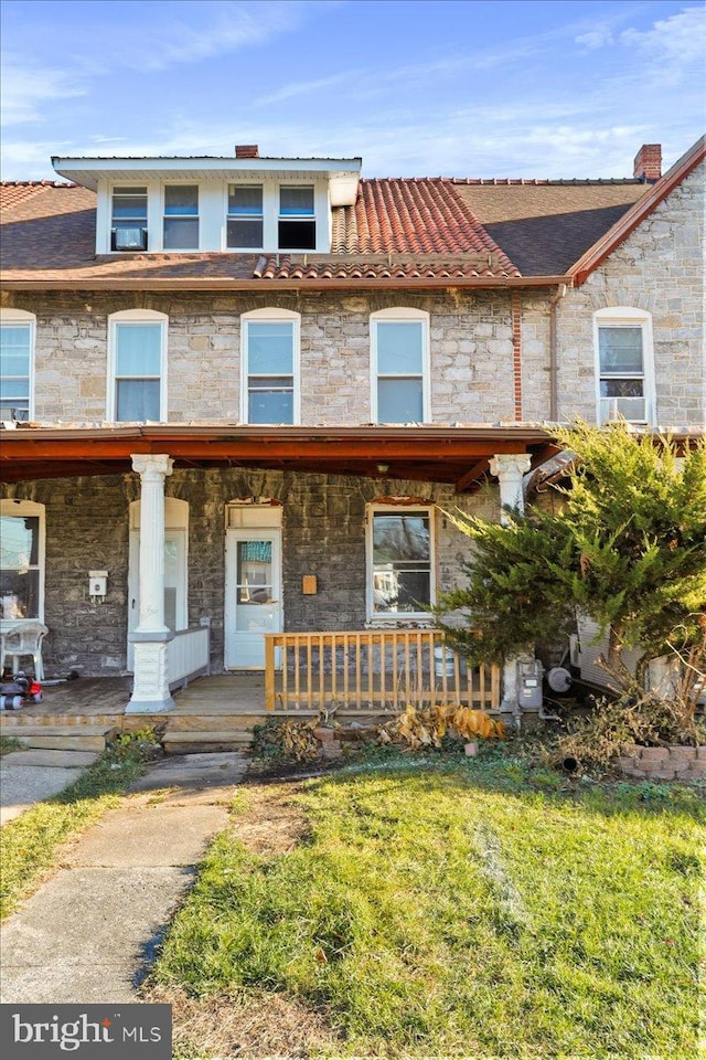 18 Belview Ave, Hagerstown, MD 21742 - multi unit property with stone siding and a porch