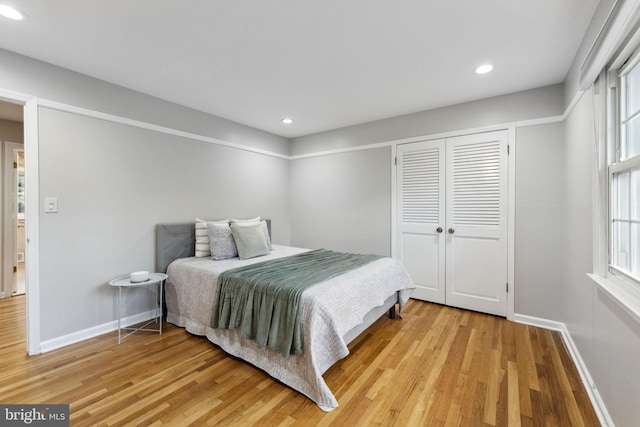 12 Stonelea Dr, Princeton Junction, NJ 08550 - bedroom featuring light wood-style flooring, recessed lighting, and a closet