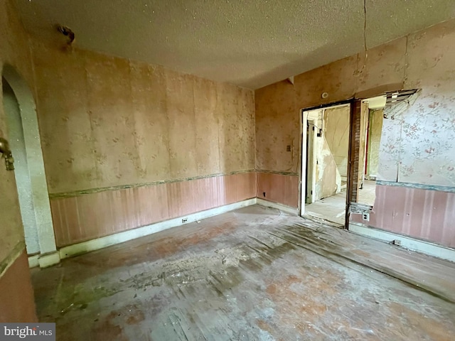 1510 Baird Blvd, Camden, NJ 08103 - spare room featuring a textured ceiling