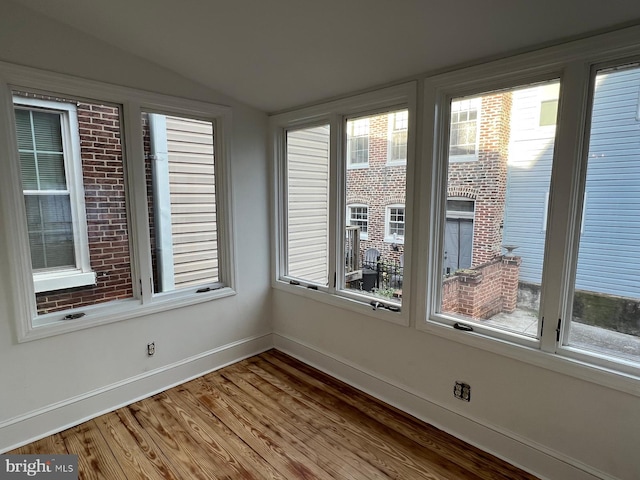 525 Scott St, Baltimore, MD 21230 - unfurnished sunroom with vaulted ceiling
