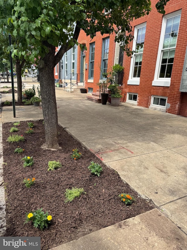 525 Scott St, Baltimore, MD 21230 - view of home's community