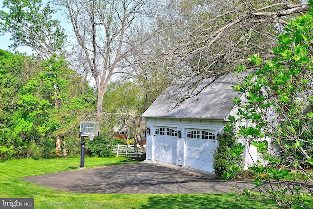 3634 Chain Bridge Rd, Fairfax, VA 22030 - view of detached garage