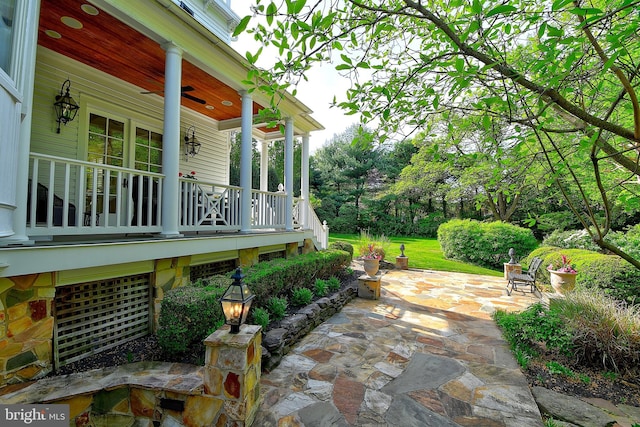 3634 Chain Bridge Rd, Fairfax, VA 22030 - porch featuring ceiling fan