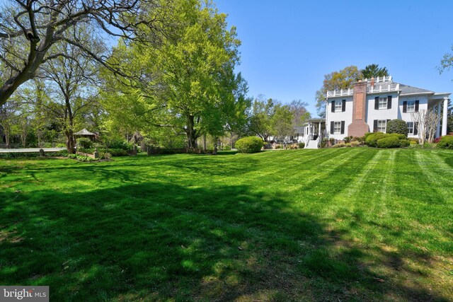 3634 Chain Bridge Rd, Fairfax, VA 22030 - view of grassy yard