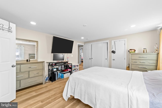 510 Sutherland Rd, Ewing, NJ 08618 - bedroom featuring light wood-type flooring and recessed lighting