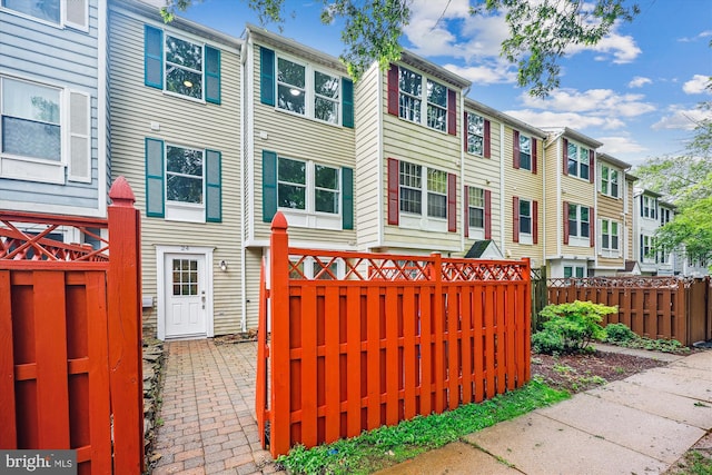 24 Whitechurch Ct, Germantown, MD 20874 - view of front of house featuring a residential view