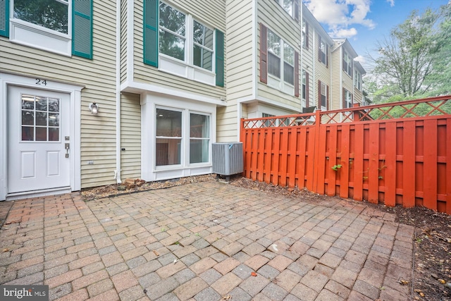 24 Whitechurch Ct, Germantown, MD 20874 - view of patio