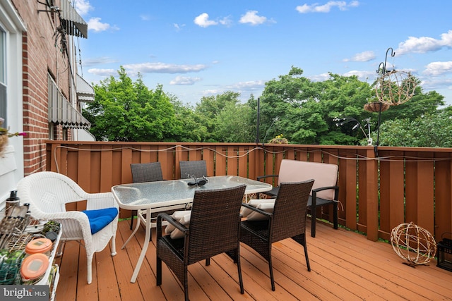 4130 Merrick St, Philadelphia, PA 19128 - deck with outdoor dining space