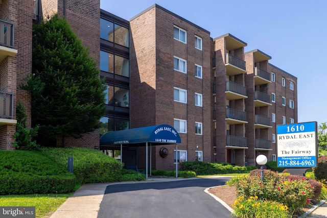 1610 The Fairway Unit 404-W, Jenkintown, PA 19046 - view of apartment building / complex