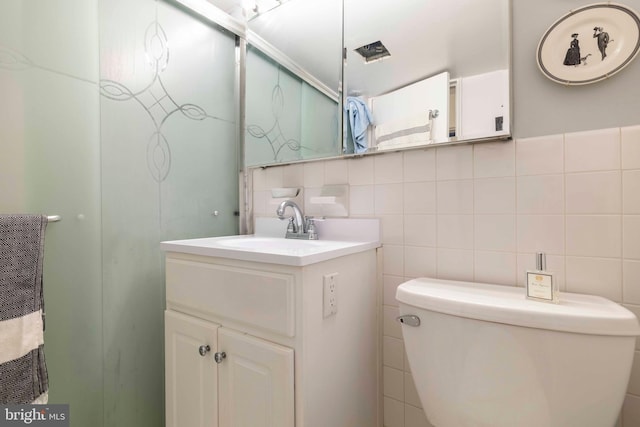 1610 The Fairway Unit 404-W, Jenkintown, PA 19046 - bathroom with vanity and tile walls