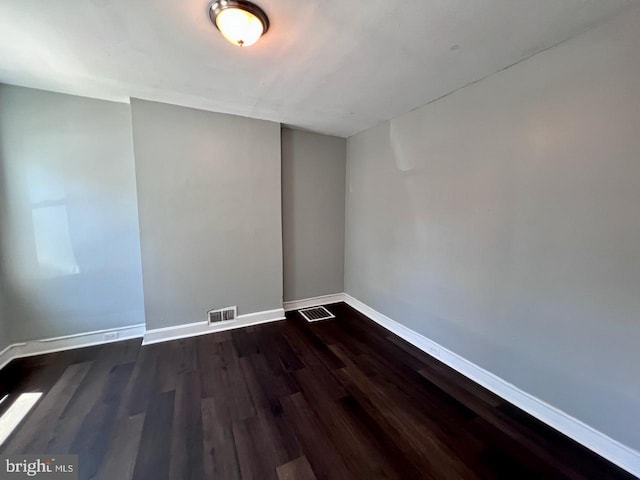 305 Delamore Pl, Wilmington, DE 19805 - unfurnished room featuring baseboards and wood finished floors