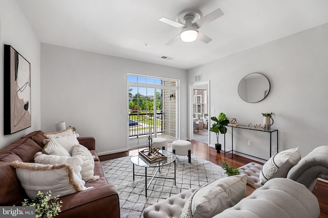 625 Quarry View Ct Unit 208, Reisterstown, MD 21136 - living room with wood finished floors and a ceiling fan
