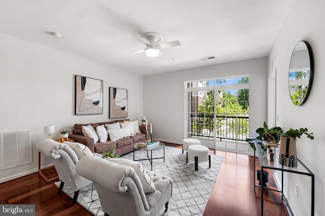 625 Quarry View Ct Unit 208, Reisterstown, MD 21136 - living area with wood finished floors and ceiling fan