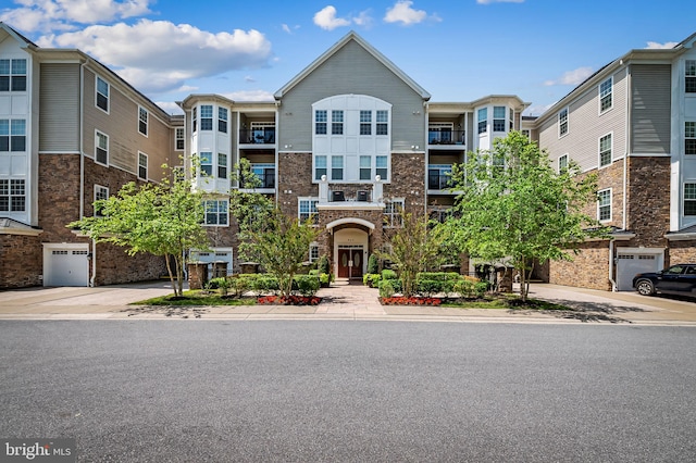 625 Quarry View Ct Unit 208, Reisterstown, MD 21136 - townhome / multi-family property featuring brick siding
