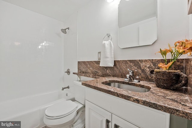 349 Homeland Southway Unit 1A, Baltimore, MD 21212 - bathroom with vanity, shower / bath combination, and backsplash