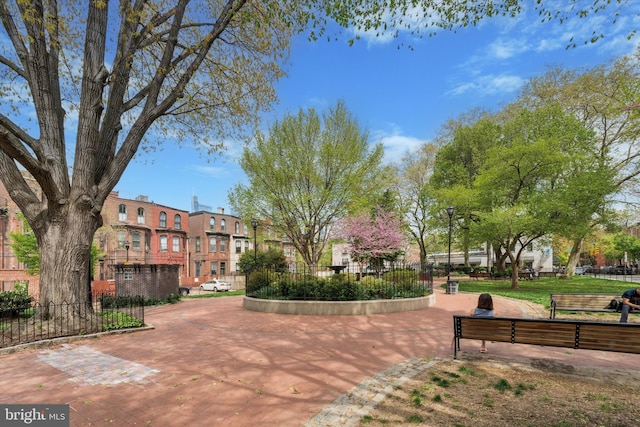 2205 Pine St, Philadelphia, PA 19103 - view of home's community