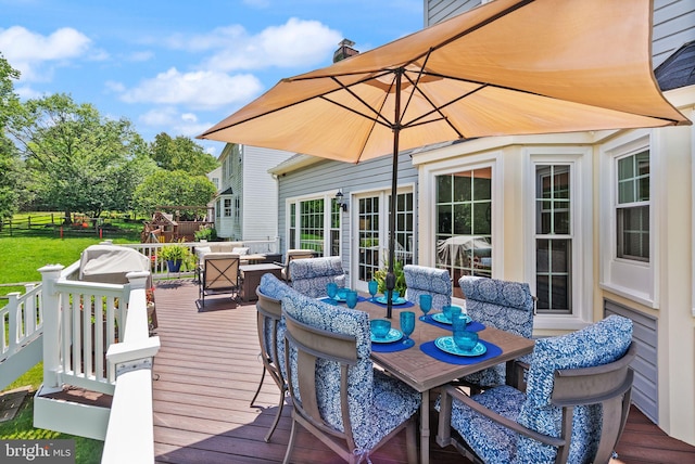 10207 Daylily Ct, Manassas, VA 20110 - wooden deck featuring an outdoor living space and outdoor dining space