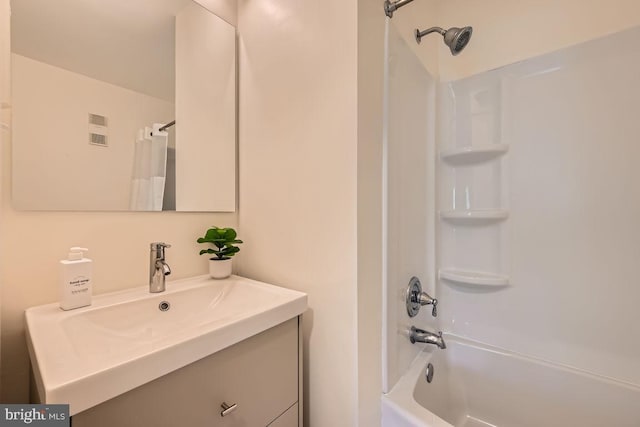 108 W Barre St Unit R 48, Baltimore, MD 21201 - bathroom featuring vanity and shower / bathtub combination with curtain