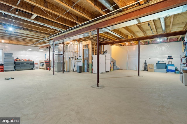 5696 Liberty Manor Cir, Woodbridge, VA 22193 - unfinished basement with heating unit