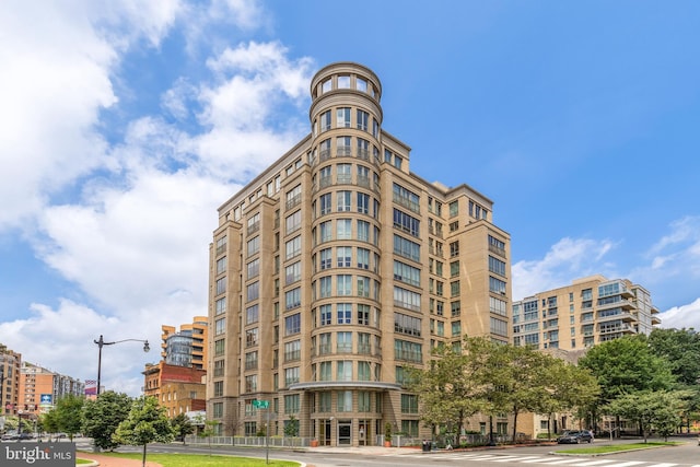 301 Massachusetts Ave NW Unit 1103, Washington, DC 20001 - view of building exterior