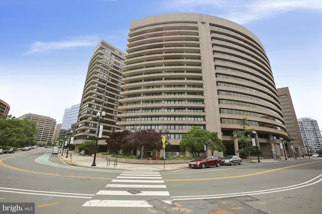1200 Crystal Dr Unit 514, Arlington, VA 22202 - view of building exterior with a view of city