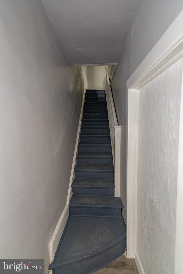 2149 Harford Rd, Baltimore, MD 21218 - view of stairs