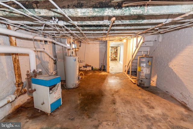2149 Harford Rd, Baltimore, MD 21218 - unfinished basement with gas water heater