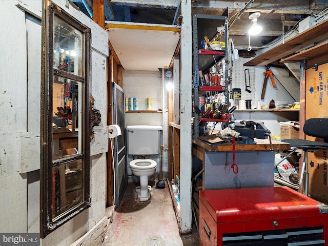5000 Levindale Rd, Baltimore, MD 21215 - below grade area featuring a workshop area