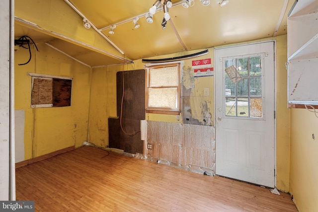 527 Berwyn Baptist Rd, Berwyn, PA 19312 - entryway featuring wood finished floors, rail lighting, and lofted ceiling