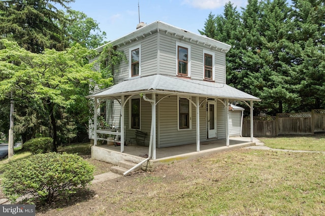 527 Berwyn Baptist Rd, Berwyn, PA 19312 - view of front facade featuring a porch