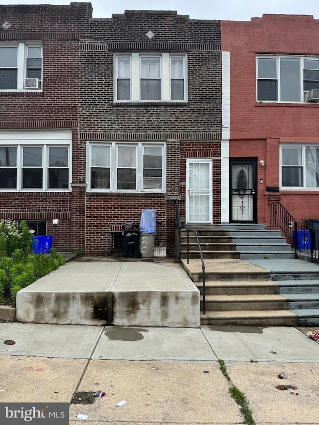 6638 Lansdowne Ave, Philadelphia, PA 19151 - view of property with brick siding