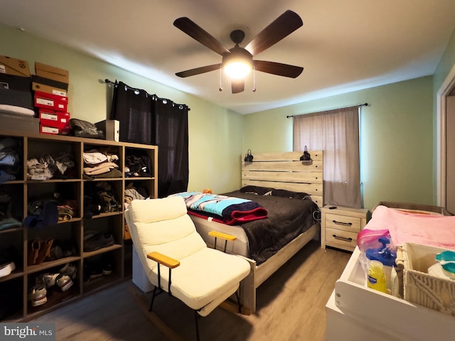 6802 Temple Hill Rd, Temple Hills, MD 20748 - bedroom with wood finished floors and a ceiling fan