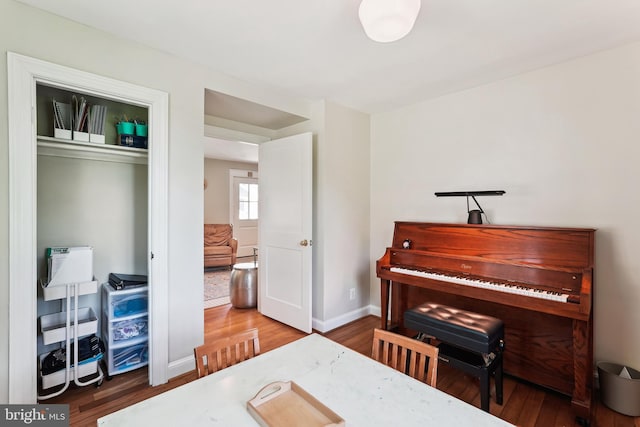 720 E Stephens Ln, Purcellville, VA 20132 - bedroom featuring wood finished floors and baseboards