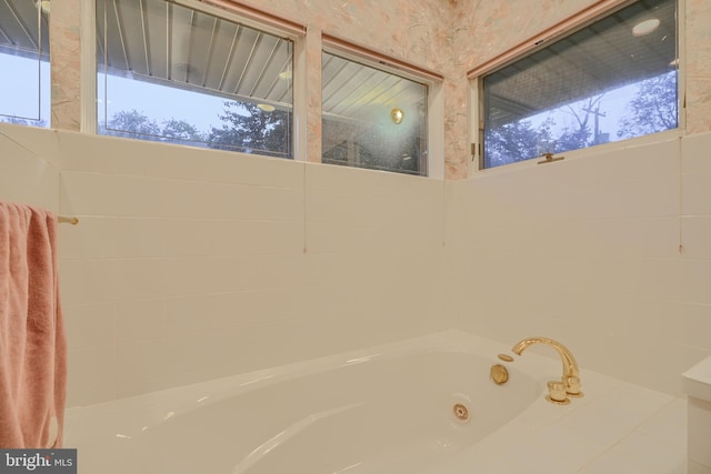 7900 Ivy Ln, Baltimore, MD 21208 - full bath with a tub with jets