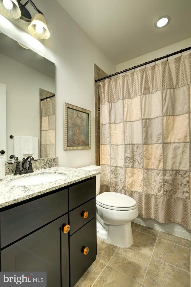 13764 Earhart Cir, Herndon, VA 20171 - bathroom with vanity and curtained shower