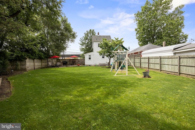 21 Creek Rd, Delran, NJ 08075 - fenced backyard featuring a playground