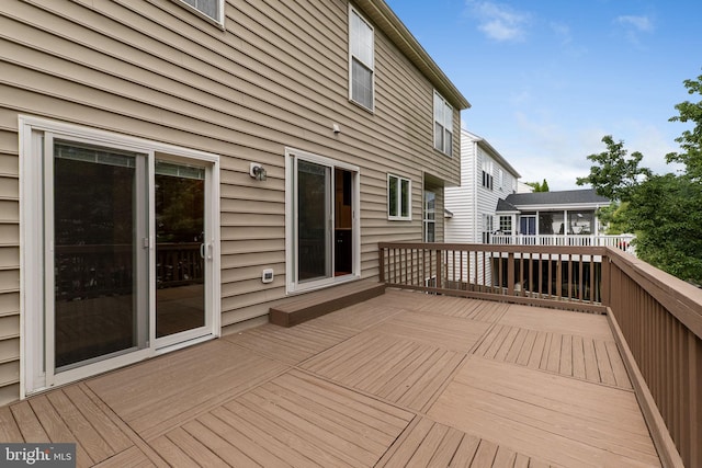 21411 Emerald Dr, Germantown, MD 20876 - view of deck