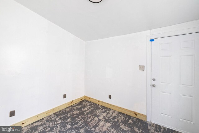 624 S Heald St, Wilmington, DE 19801 - unfurnished room with baseboards