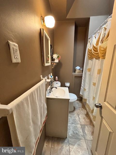 4546 N Palethorp St, Philadelphia, PA 19140 - full bath with vanity and a shower with shower curtain