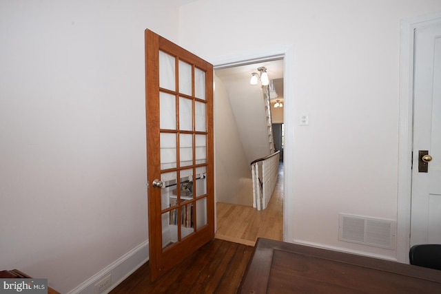 823 N 21st St, Philadelphia, PA 19130 - hall with wood finished floors