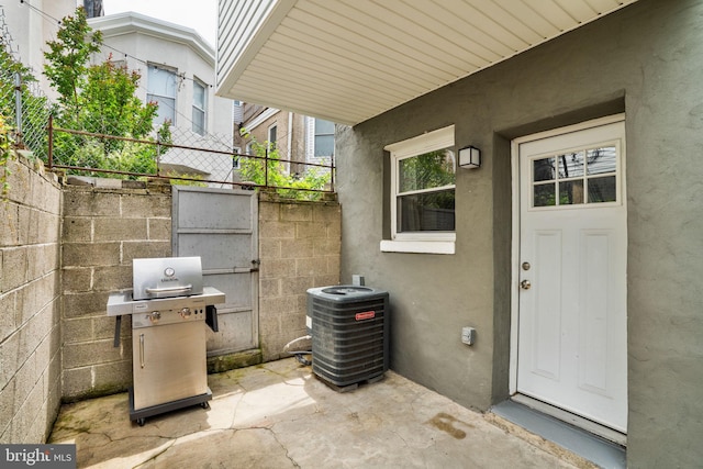 1645 S Carlisle St, Philadelphia, PA 19145 - view of patio with area for grilling
