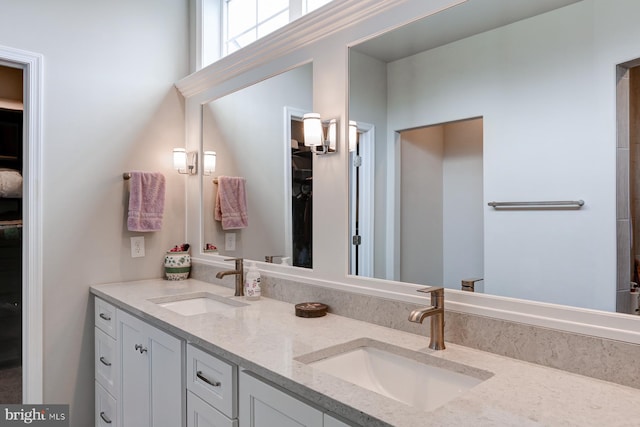 17 Beckleys Cor, Lebanon, PA 17042 - bathroom with double vanity and a spacious closet