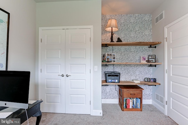 17 Beckleys Cor, Lebanon, PA 17042 - office space with carpet and baseboards