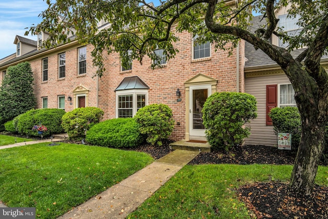 1773 Kings Arms Ct, New Cumberland, PA 17070 - view of front of property featuring a front yard and brick siding